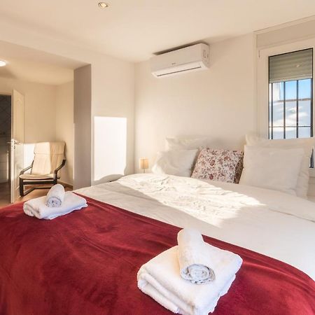 In The Second Line, Modern Beachfront Holiday Home In Costabella, Marbella Zewnętrze zdjęcie